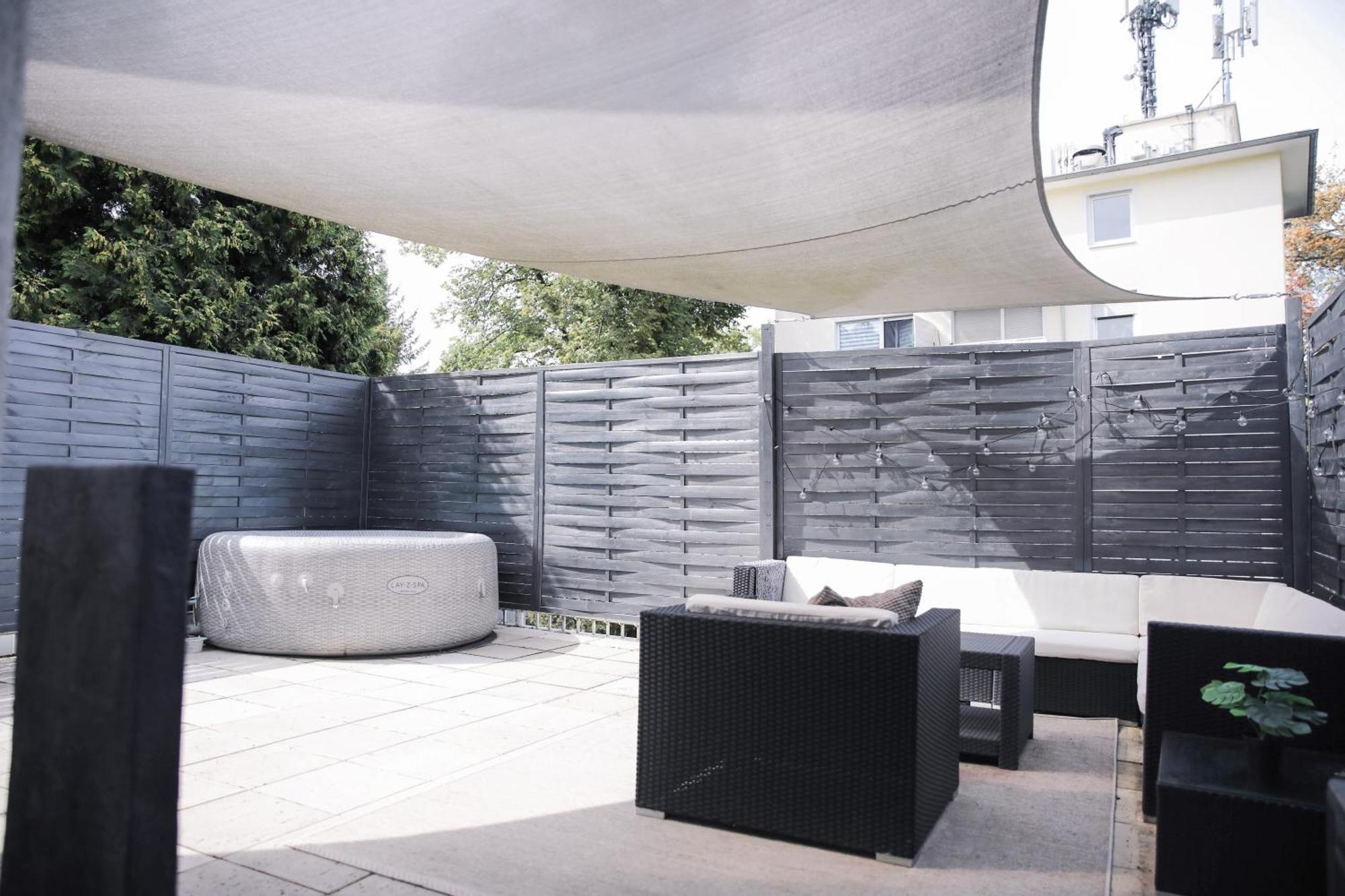 Whirlpool - Zentral - Designloft Mit Xxl Terrasse Appartement Wiesbaden Buitenkant foto